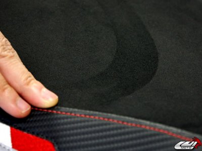 aprilia-rsv4r-team-suede-detail.jpg