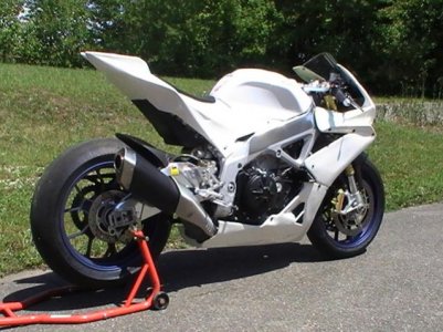 RSV4 Juli 11 022.jpg