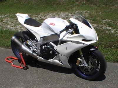 RSV4 Juli 11 023.jpg