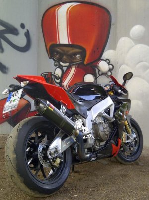 rsv4hintenanonymous.jpg