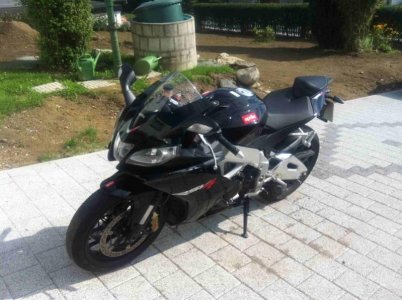 RSV4 002.jpg