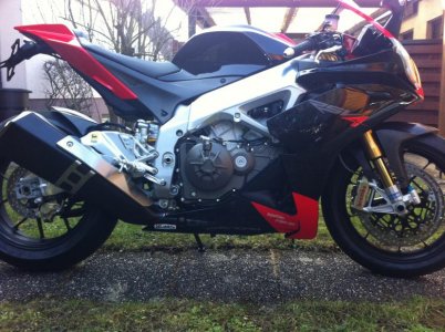 Neue RSV4 004.jpg