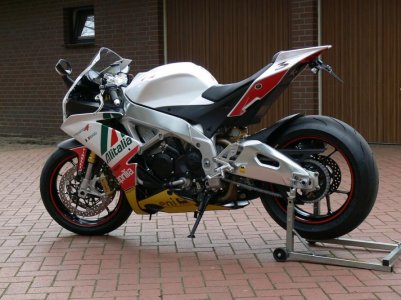 Aprilia 02.jpg