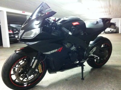 Aprilia RSV4.jpg