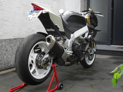 Bilder Tuono V4 003.jpg
