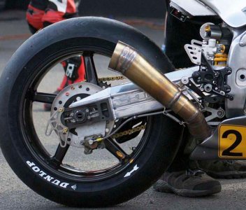 Norton Schwinge RSV4.jpg