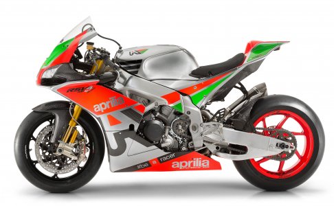 03 RSV4 R-FW.jpg