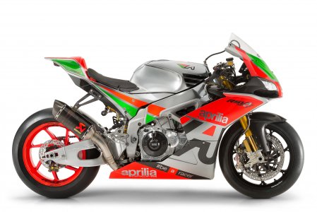 04 RSV4 R-FW.jpg