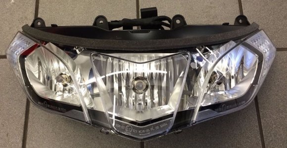 scheinwerfer RSV4 2014 Front.JPG