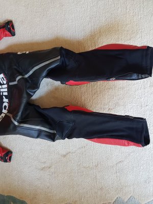GIMOTO-Lederkombi-Kängeru-Bild5.jpg GIMOTO-Lederkombi-Kängeru-Bild5.jpg