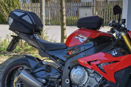 S1000r-Lockit-002.jpg