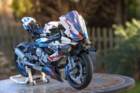 Lego-M1000rr-001jpg.jpg