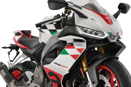 RS 660 EXTREMA_grafiche-1100x733.jpg