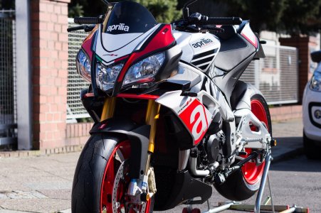 Aprilia Tuono Factory_IMG_4418.jpg