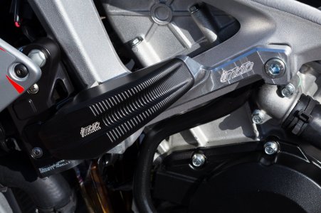 Aprilia Tuono Factory_IMG_4441.jpg