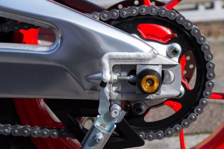 Aprilia Tuono Factory_IMG_4450.jpg