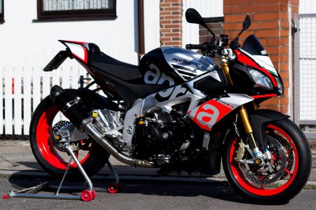 Aprilia Tuono Factory_IMG_4480.jpg
