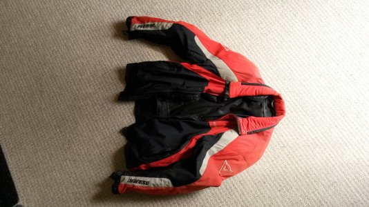 Jacke (1).jpg