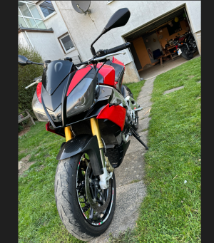 aprilia 1.PNG