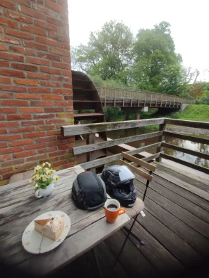 02.webp