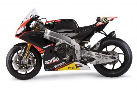 2013-Aprilia-RSV4-Factoy-APRC-WSBK-02.jpg