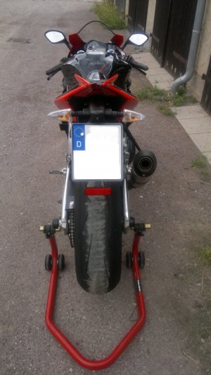 rsv4_03.jpg rsv4_03.jpg