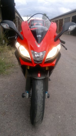 rsv4_05.jpg rsv4_05.jpg