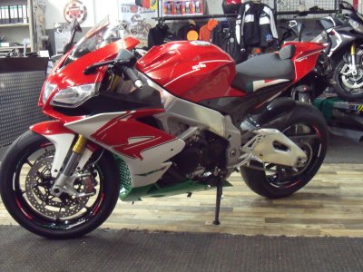 RSV 4 Tricolore Red Lion 008.jpg