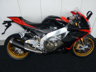 RSV 4 Factory aprc sale 065.jpg