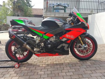 carene racing RF w nero (2).jpg