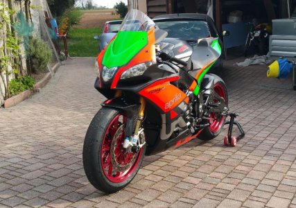 carene racing RF w nero (3).jpg