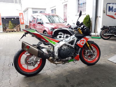 1100 Factory mit Akra.jpg