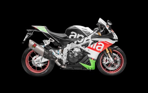 Tuono 2017-18 Halterung Akrapovic.jpg