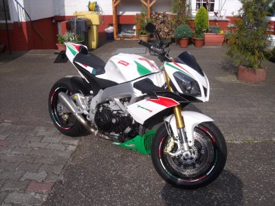 Harrys Tricolore 002.JPG Harrys Tricolore 002.JPG