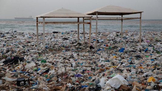 muell-am-strand-101~_v-videowebl.jpg
