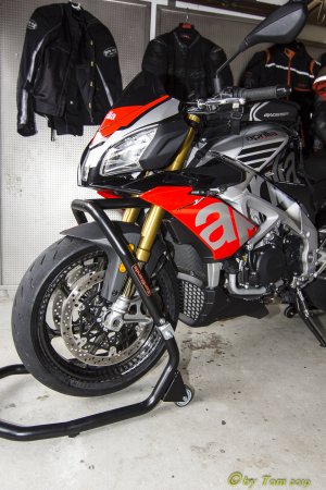 Aprilia Carbon-2.JPG