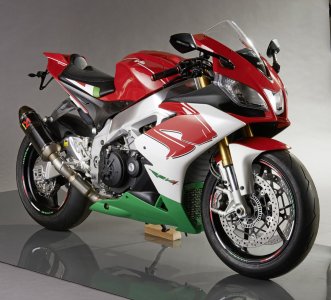 Aprilla-RSV4_02.jpg