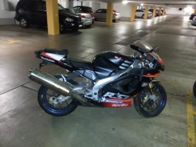 aprilia-rsv-1000-r-i-e.jpg