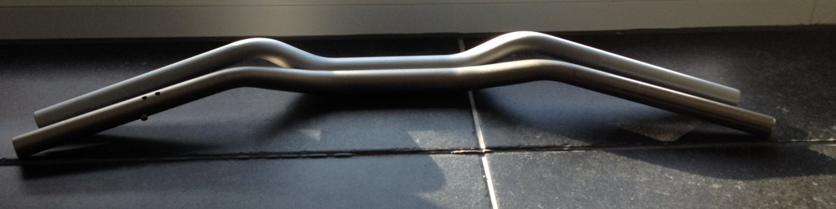 Beide Lenker im Vergleich.jpg