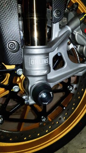 Lightech_vorne-links.506x900.jpg