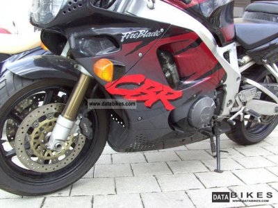 honda__900_rr_fireblade_sc28_1994_5_lgw.jpg