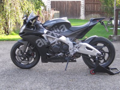 15. Aprilia RSV4 RK.JPG