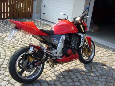 Z1000 2004 (1).JPG