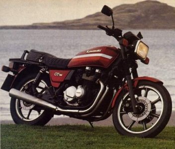 03_Kawasaki Z750GT.jpg