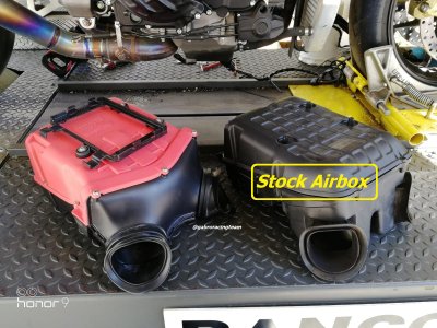 confronto standard kit mod airbox  tuonoV4 Tuonov4 stage3 aprilia special parts gabro racing t...jpg
