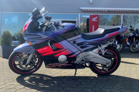 CBR 600.jpg