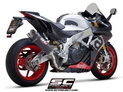 Aprilia_RSV4-RR-1000_my2020_SC1R-Carbonio-Omologato_3-4Posteriore.jpg