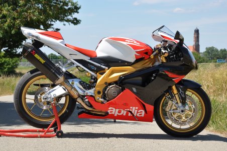 RSV 1000 RR.jpg