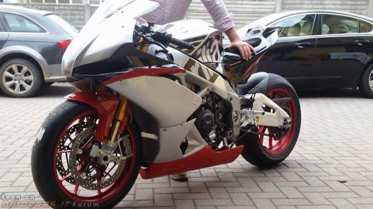 aprilia-rsv4-rf-extreme-motors-livery-7.jpg