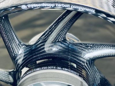 Weltweite-Straßenzulassung-für-Thyssenkrupp-Carbonfelgen.jpg